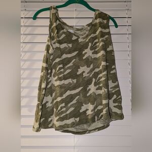 Old Navy Women's Camo Tank Top XL